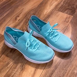 You by skechers size 7.5